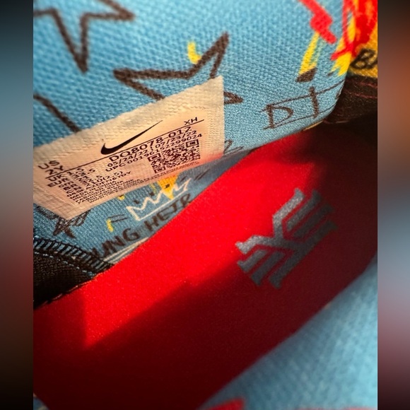 Kyrie 8 GO SE "Black/Tour Yellow/University Red" Kids' Basketball Shoe size 2Y - Picture 2 of 8